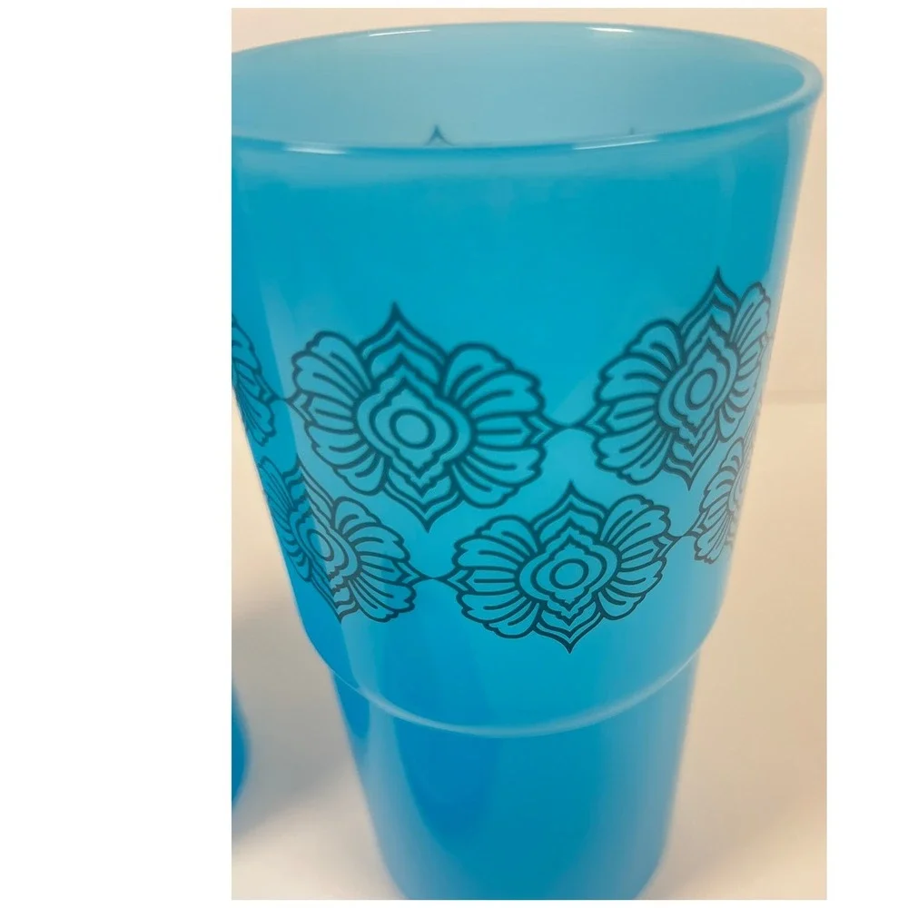 Tupperware ThirstQuake Mega Tumbler 30 oz On the Go Flip Top Cup Aqua Mandala
